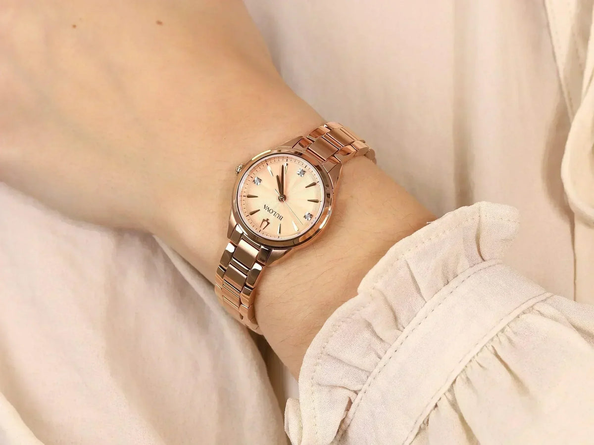 Bulova 97P151 II Sutton con diamantes para dama en tono rose gold